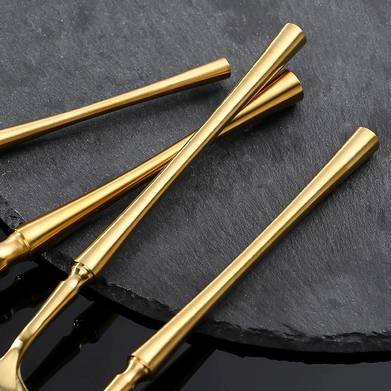 304 Stainless Steel Slim Waist Cutlery Set, Luxury Vintage Gold Steak Forks & Spoons for Restaurant and Hotel - Image 3