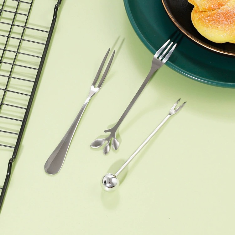 304 Stainless Steel 2-Tine Fruit Fork, Creative Western Cake Dessert Fork for Hotel - Image 5